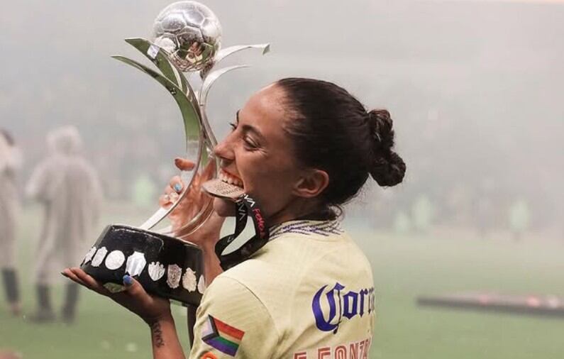 (Instagram / @evagonzaleztate)