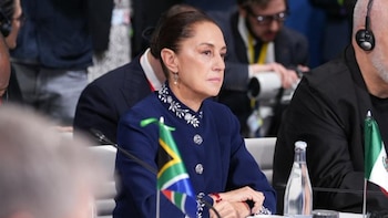 Claudia Sheinbaum dialoga con mexicanos en España: “Fue muy lindo conocer los testimonios y lo orgullosos que se sienten de México”, expresó