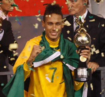 El delantero pasó del Santos