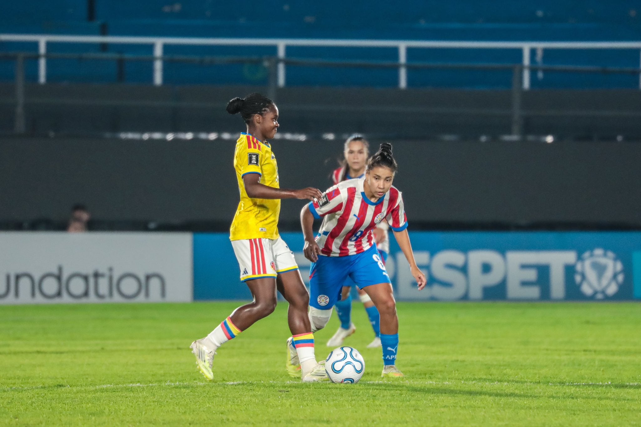 Linda Caicedo marcó uno de los goles en la victoria de Colombia por 4-3 sobre Paraguay en la Liga de Naciones Femenina - crédito @APFfutbolFEM/X