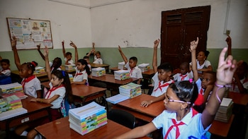 Cuba retrasa la entrada a las escuelas para aprovechar más horas de luz solar