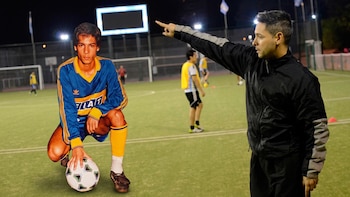 Quedó libre de Boca, fue remisero y mozo y recién debutó a los 25 años: “Pasé de levantarle los brazos a la gente a ponerlos en el volante”