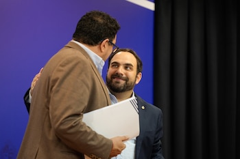 Alejandro Sánchez y el ministro de Desarrollo Social, Gonzalo Civila (Presidencia)