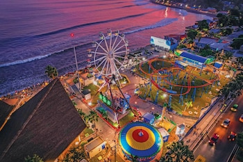 Sunset Park en Puerto La Libertad lideró los destinos más visitados durante la Semana Santa, gracias a conciertos y actividades recreativas para turistas. (Foto cortesía @ISTUSV).