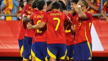 España vence bien a Chipre