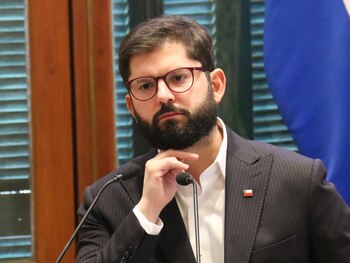La Fiscalía de Chile confirmó la denuncia contra Gabriel Boric y señaló que la causa está bajo secreto de sumario (EFE/ Nina Osorio)
