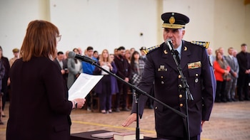 Allanaron al director del Servicio