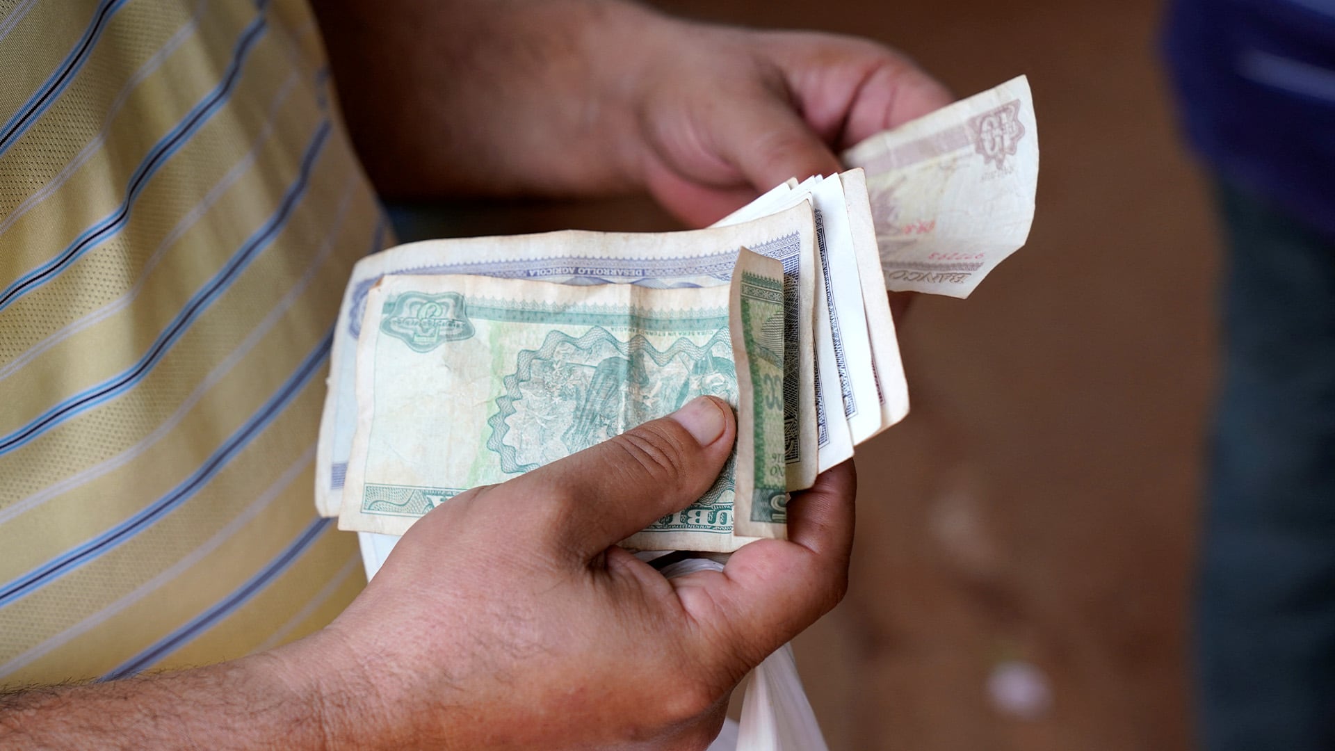 El euro subió a 795 CUP en Cuba, mientras el dólar avanzó tras una serie de aumentos pronunciados durante el último mes. (REUTERS/Natalia Favre)