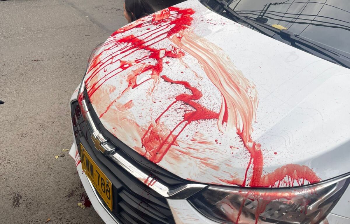 El precandidato presidencial estaba terminando un evento en la localidad de Fontibón - crédito X