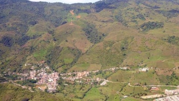 Combates entre el Clan del Golfo y las disidencias en Antioquia deja tres muertos y 34 familias desplazadas