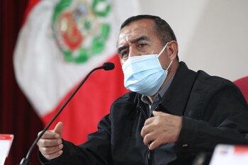 Piden renuncia de ministro de