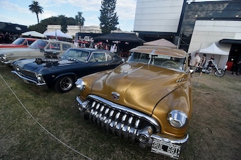 Entre las exhibiciones al aire