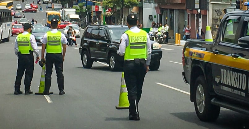 La Policía de Tránsito confeccionó 7.371 boletas durante el operativo de Semana Santa en todo el país. Fuente: MOPT
