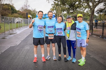 Carlos Fernando Galán participó en el recorrido 10 km de la Media Maratón de Bogotá - crédito Carlos Fernando Galán