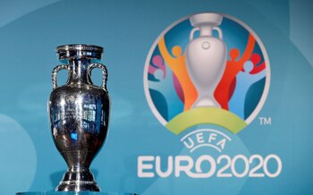 El trofeo de la Eurocopa,