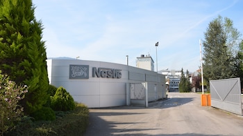 Nestlé plantea un ERE para 301 empleados en España en plena reestructuración del sector alimentario