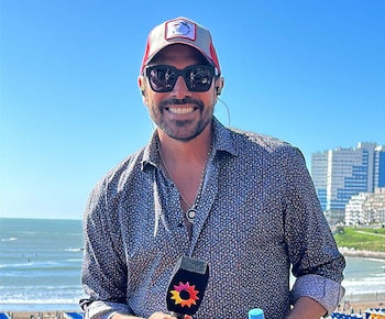 Matías Alé haciendo móviles desde