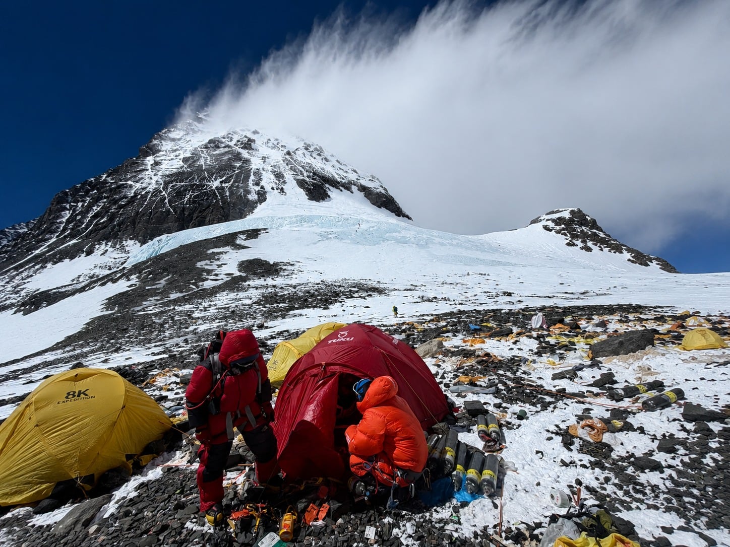 El montañista peruano Víctor Rímac alcanzó por segunda vez la cima del monte Everest
