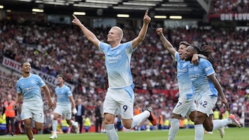 Haaland da el derbi de Manchester a un City con diez más de una hora