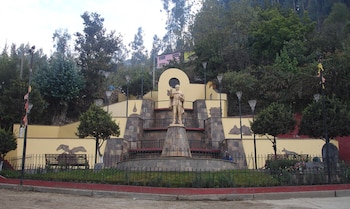 Mausoleo de Arguedas en su