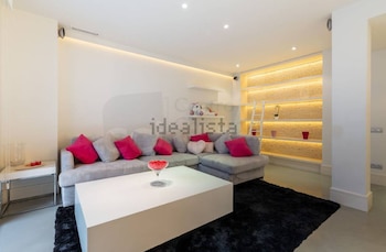 El salón del piso de