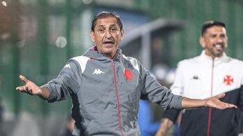 Vasco da Gama destituye al