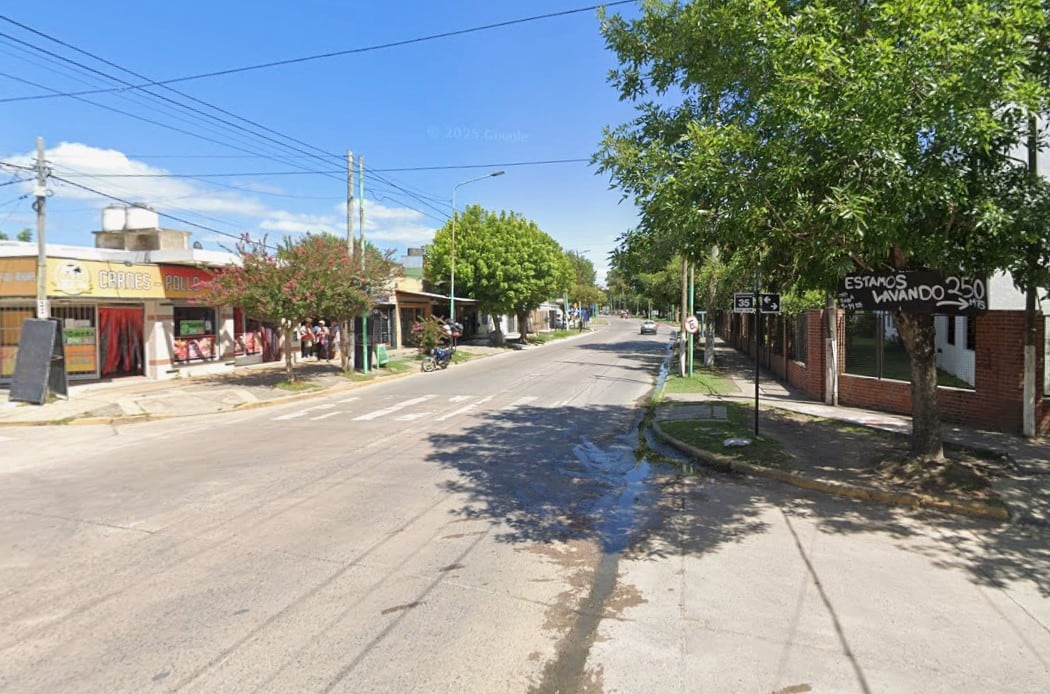 El hombre, que no pudo identificar a los agresores porque le cubrieron el rostro, describió que los asaltantes eran jóvenes, delgados y vestían ropa oscura