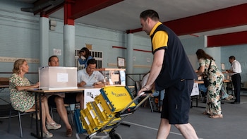 Votar en otoño y no en verano le puede salir más barato al Estado: el efecto de las vacaciones aumenta el gasto en voto por correo