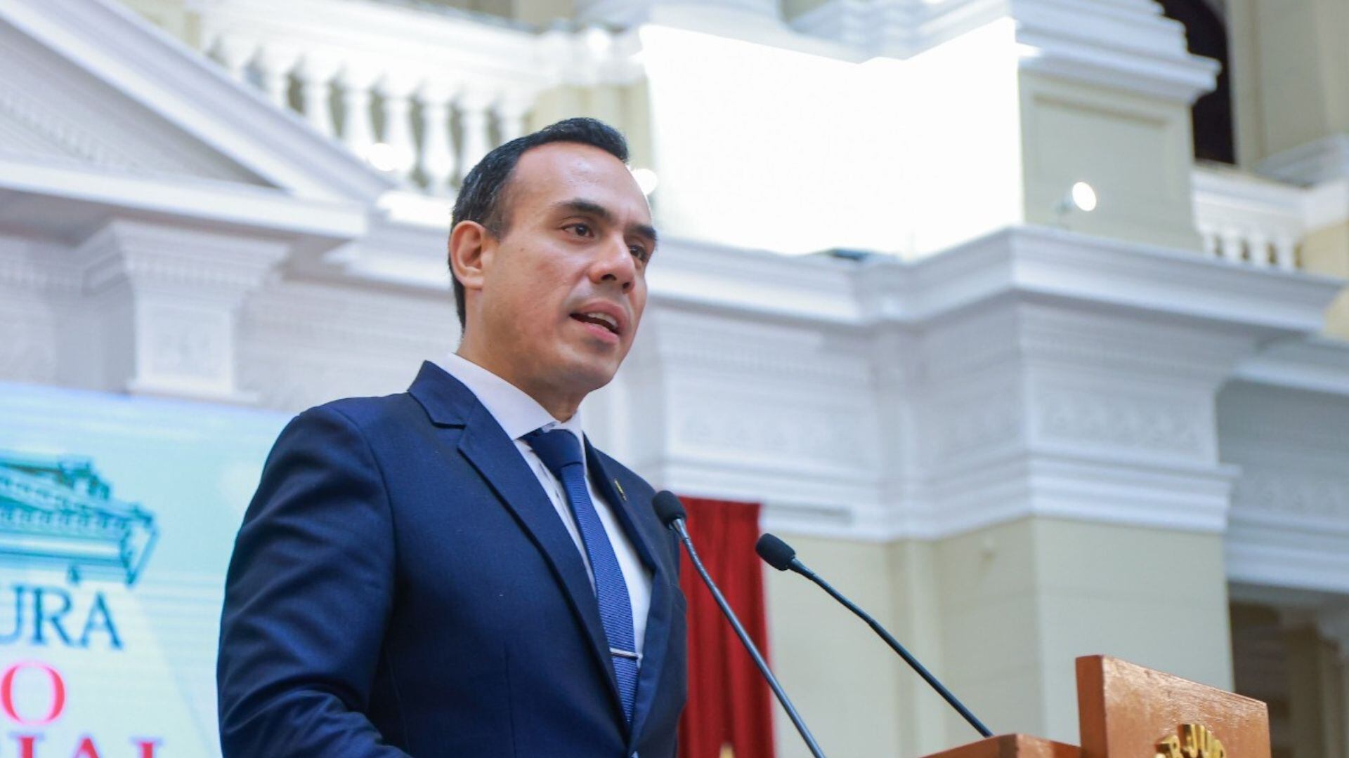 La Comisión de Ética del Congreso, presidida por Elvis Vergara, prepara una citación para que Jerí explique su conducta ante el pleno