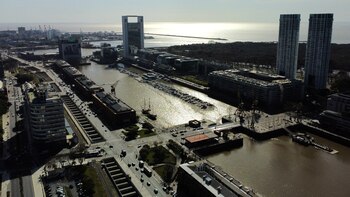 Diques y esclusas para el