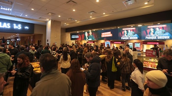La apertura de un cine amplía la oferta de entretenimiento en el sur de la Ciudad de Buenos Aires