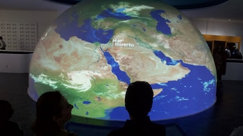 Universum celebra la Semana Mundial del Espacio 2026 con talleres, telescopios y cohetes de agua
