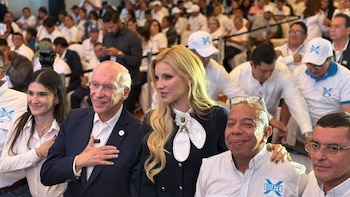 Del quirófano a la política: la historia de la doctora que operó a Olga Tañón y que ahora integra el partido XGuate de Edmond Mulet