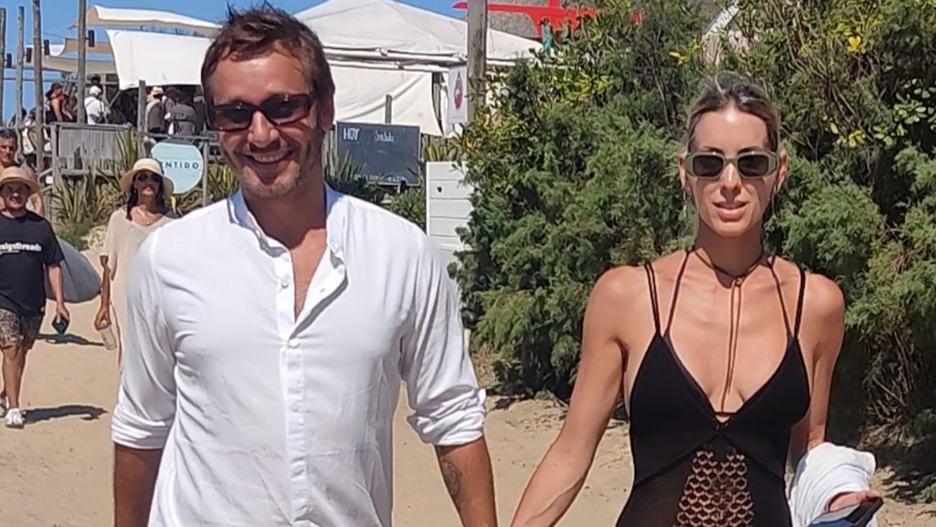 Benjamín Vicuña junto a su novia, Anita Espasandín, en Punta del Este en febrero de este año (RS Fotos)