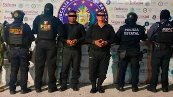 Detienen a dos policías municipales de Acapulco por homicidio calificado