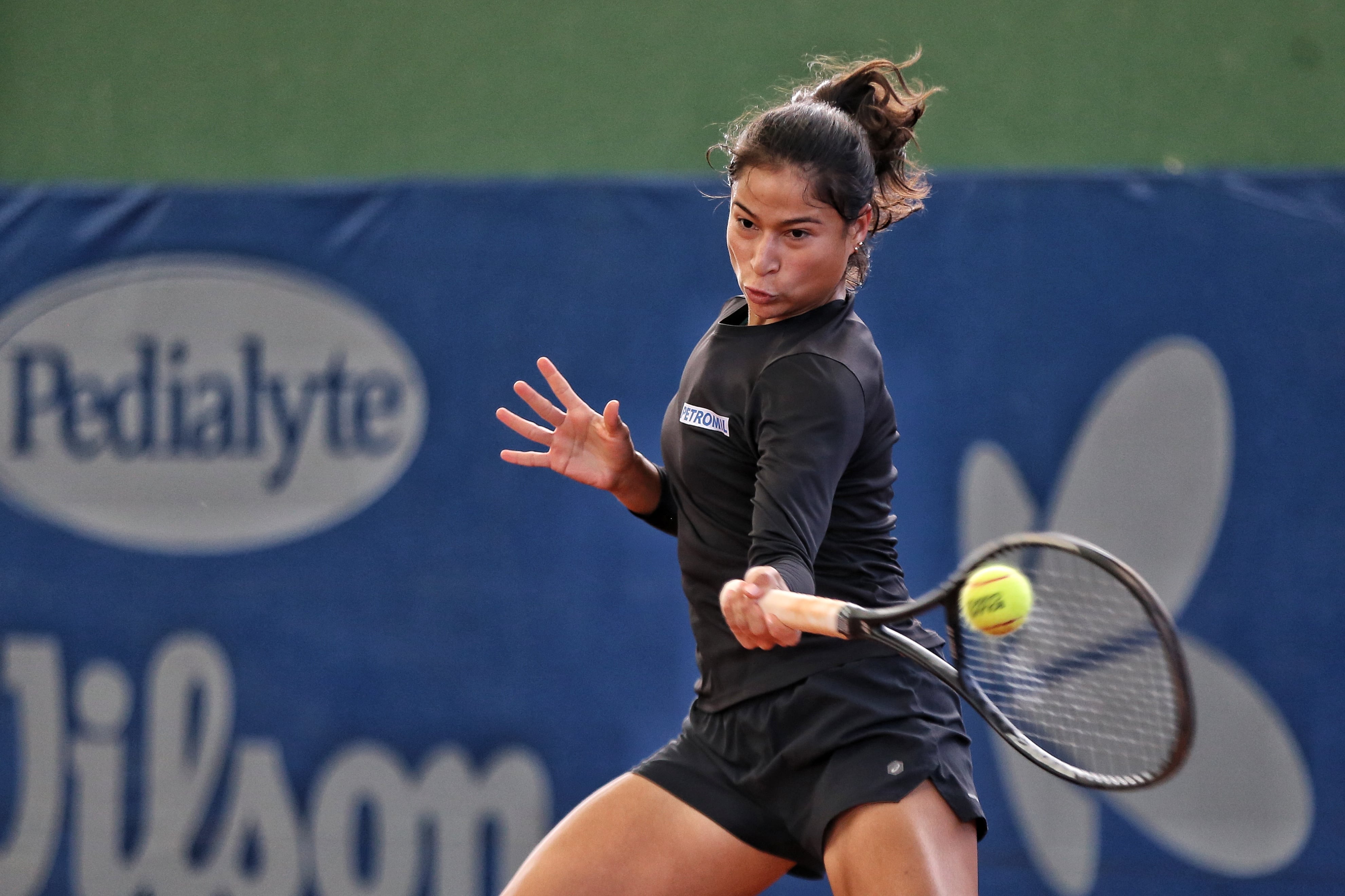 María Fernanda Herazo lanzó críticas a la Federación Colombiana de Tenis por llevar una tenista a los Juegos Suramericanos y perder la opción de defender los títulos de sencillos y dobles en femenino - crédito Colprensa