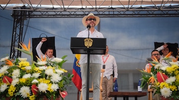 Abelardo de la Espriella le pidió al nuevo contralor crear un cuerpo élite para investigar posibles actos de corrupción del Gobierno Petro: “Identificar el robispicio”