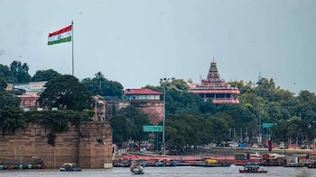 Mukesh Ambani encabezó una delegación