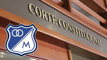 Corte Constitucional prohibió a Millonarios censurar a sus hinchas: defendió los derechos de un aficionado al que no dejaron entrar al estadio por un cartel