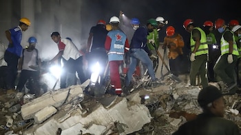 Aumentan a más de 3.500 los muertos por los terremotos en Venezuela