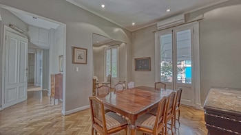 El comedor del PH. Hasta