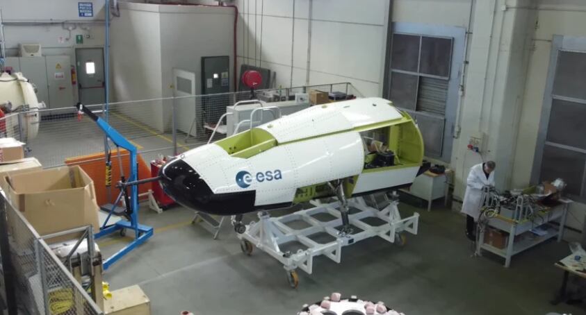 La nave utiliza guiado y control autónomo para adaptar su descenso a los vientos y condiciones atmosféricas durante el aterrizaje en tierra (ESA)