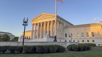 El Supremo de EEUU permite eliminar la protección temporal para haitianos y sirios