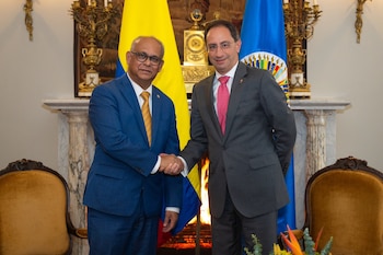 Encuentro entre Albert Ramdin y José Manuel Restrepo