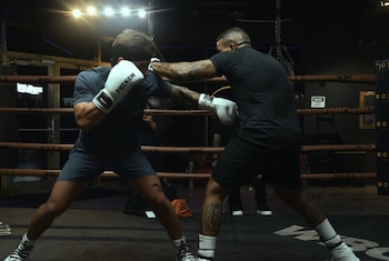 El luchador Ilia Topuria durante un entrenamiento (imagen de Instagram)
