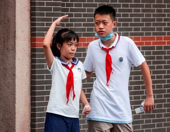 EFE/EPA/ALEX PLAVEVSKI