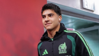 México vs Chile EN VIVO: Rafa Márquez presenta sorprende con su once titular para el partido