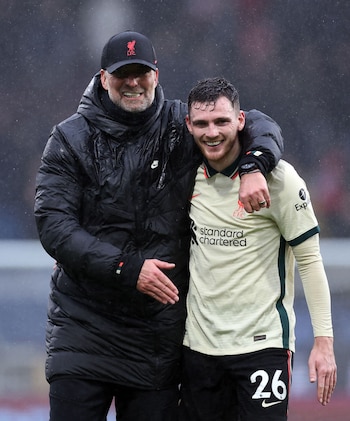 Robertson resalta el desafío de reconstruir el Liverpool tras la salida de siete jugadores y del técnico Jürgen Klopp (Action Images via Reuters/Carl Recine)