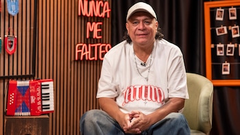 Nunca me faltes . Invitado: Traiko Milenko Pinuer . Cantante de Metal Guacha