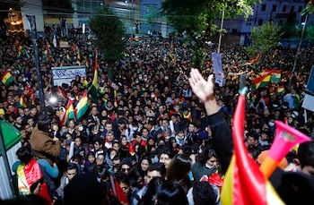 Manifestantes marchan en Bolivia contra